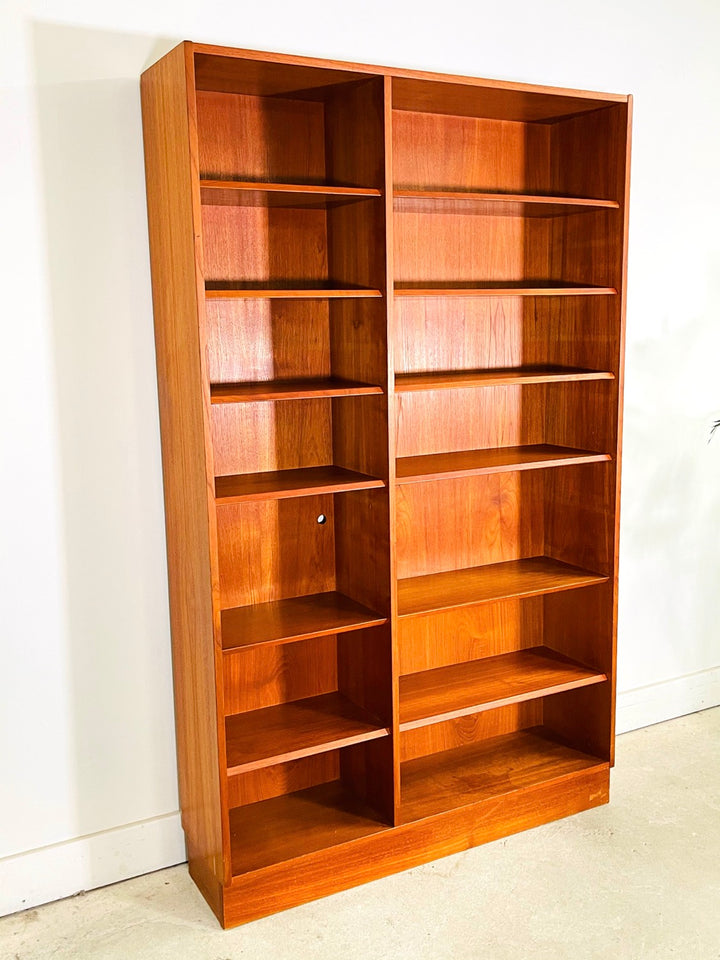 Mid-Century Danish Modern Teak Bookcase image 8