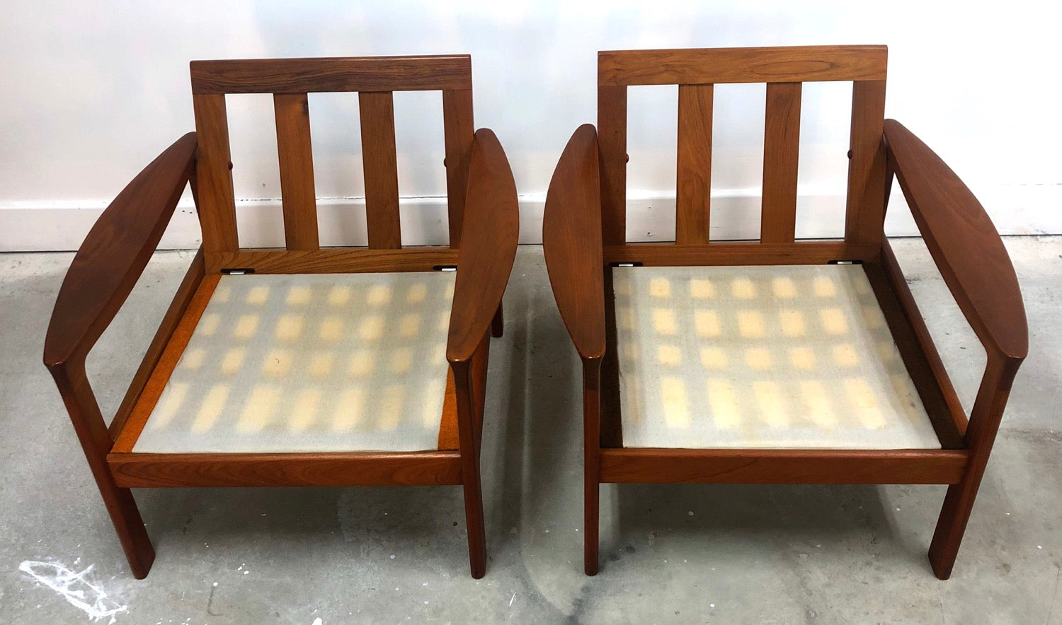 Set 2 Mid-Century Danish Modern Teak Komfort Lounge Chairs image 6
