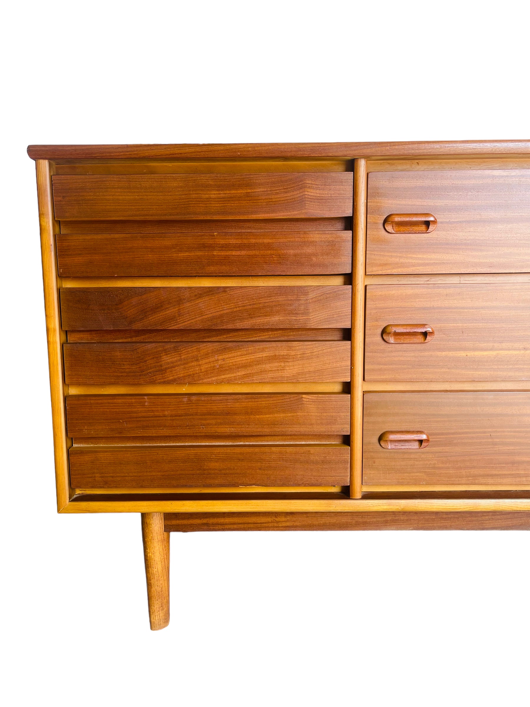 Mid Century Modern Walnut Dresser/Credenza by Stanley Furniture  image 4
