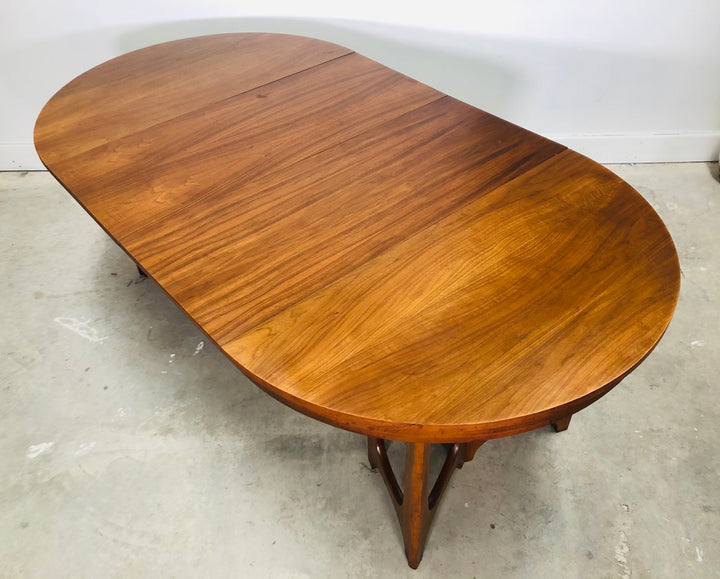 Rare Mid-Century Modern Young Manufacturing Walnut Dining Table image 5