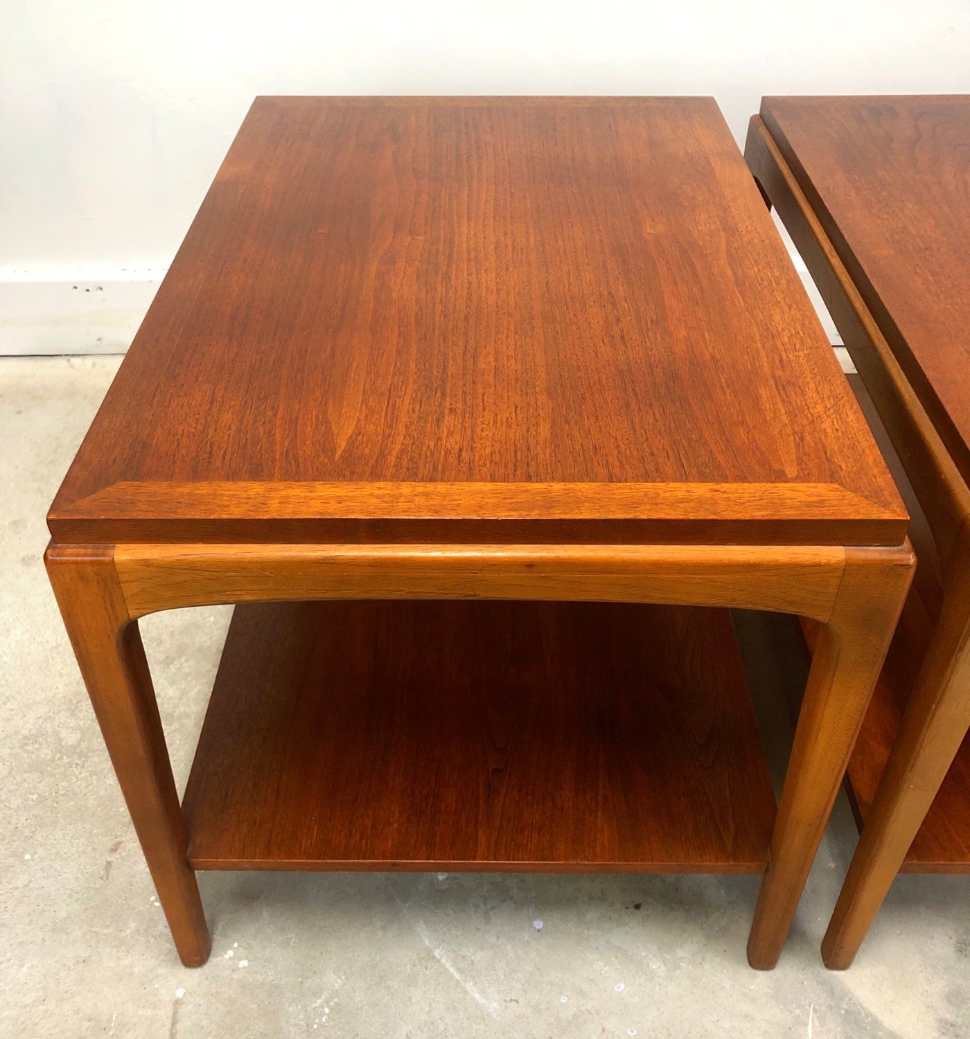 Pair of Mid-Century Modern Walnut Side Tables By Lane  image 5
