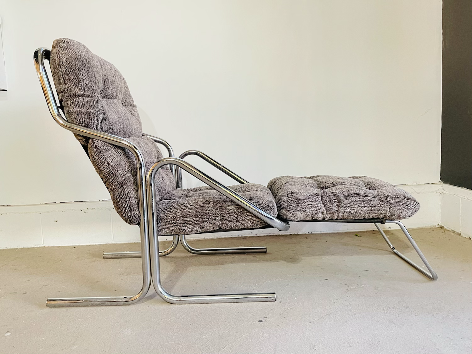 Mid-Century Modern Chrome Chase Lounge Chair  by Jerry Johnson for Landes image 9