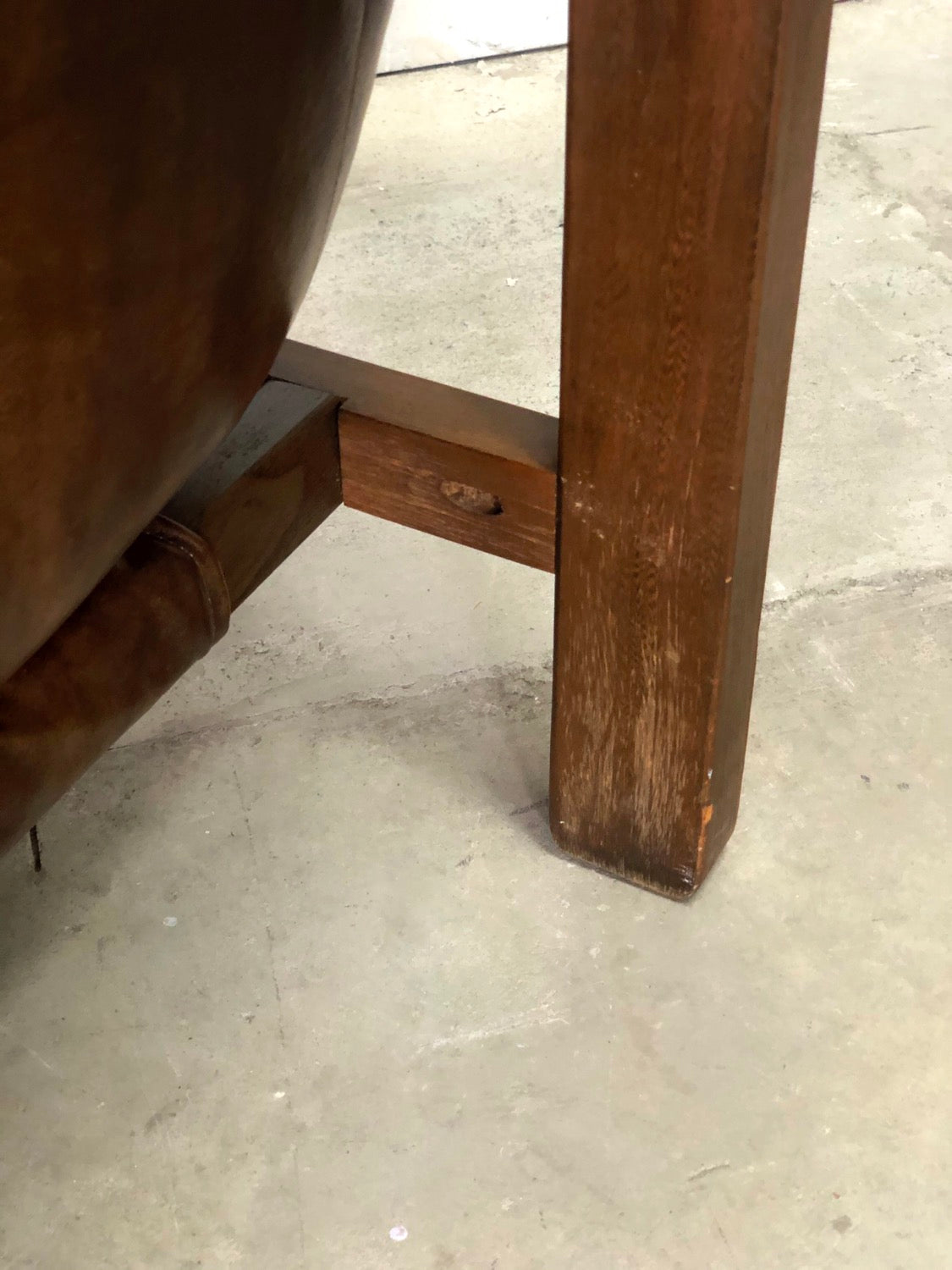 Mid-Century Modern Tufted Loveseat image 3