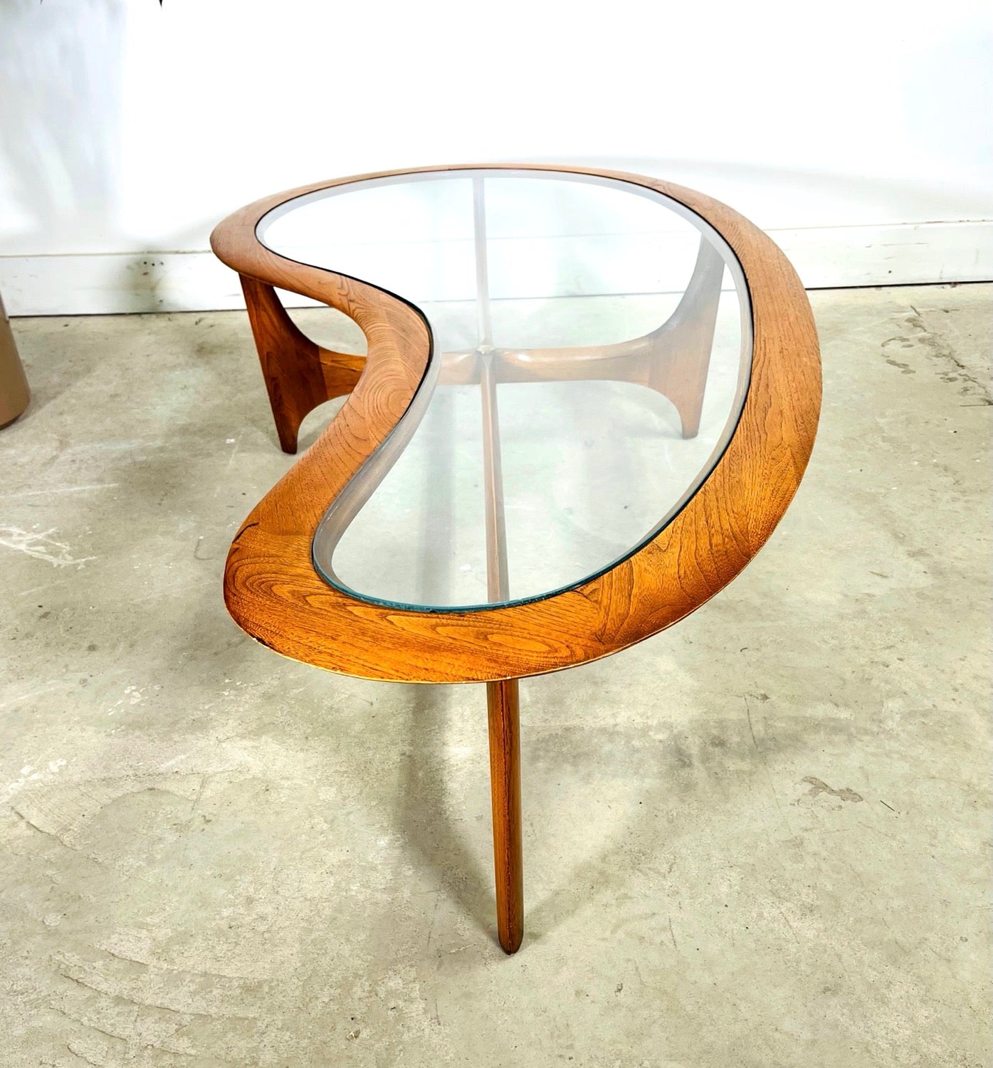 Mid-Century Modern Kidney Shape Coffee Table by Lane Furniture image 11
