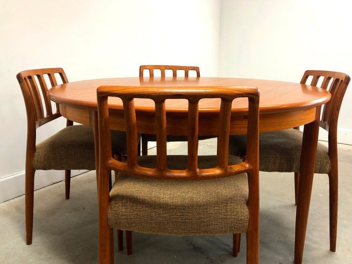 Niels Otto Moller for J. L. Moller #15 Teak Table with Butterfly Leaf image 6