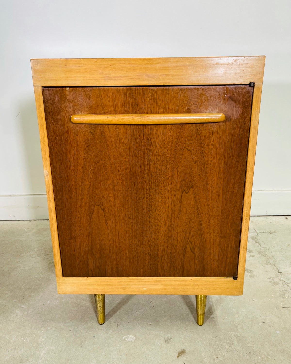 Pair of Mid-Century Modern Maple / Walnut Nightstands image 5