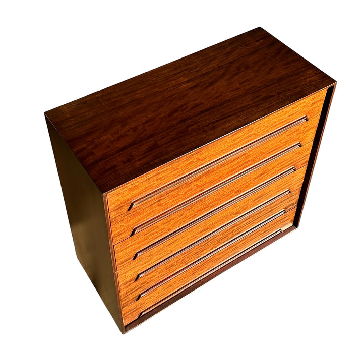 Mid Century Modern Walnut Dresser by Drexel Furniture  image 8
