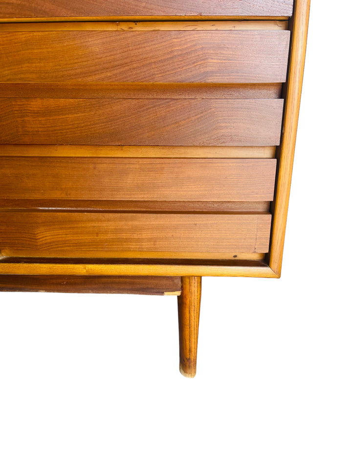 Mid Century Modern Walnut Dresser/Credenza by Stanley Furniture  image 10