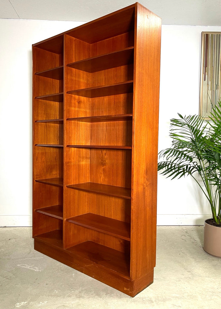 Mid-Century Danish Modern Teak Bookcase image 4