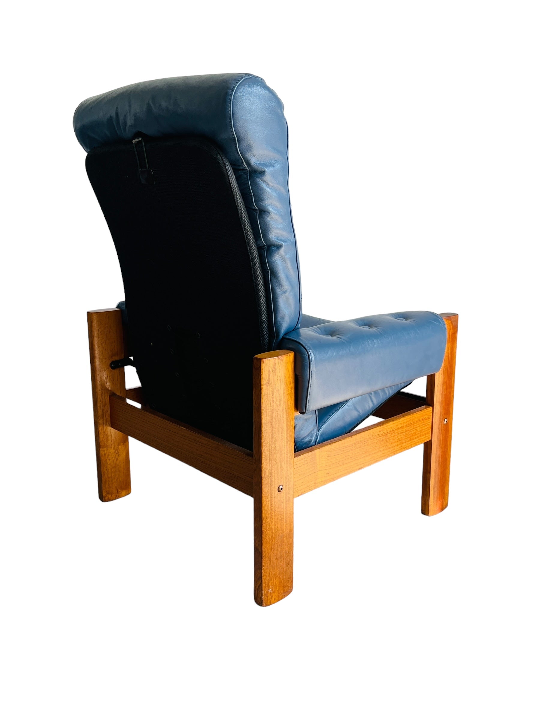 Vintage Teak Ekornes Blue Leather Lounge Chair  image 7