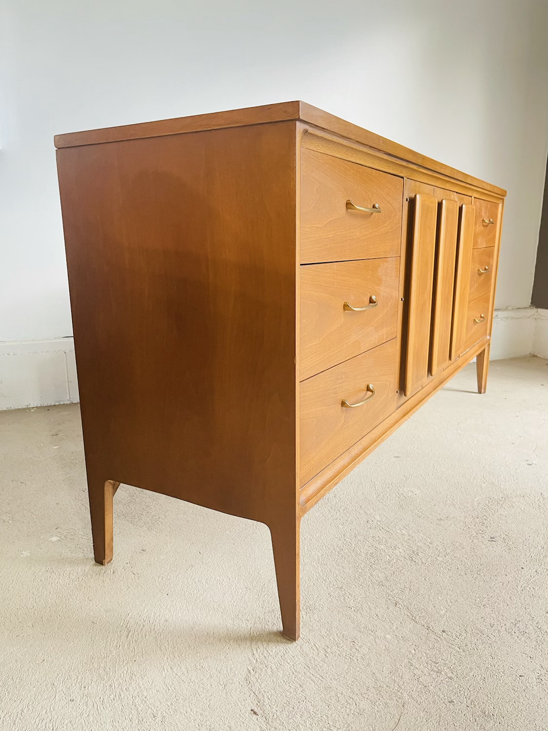 Mid-Century Modern Broyhill Premier 70s Line Dresser / Credenza  image 6