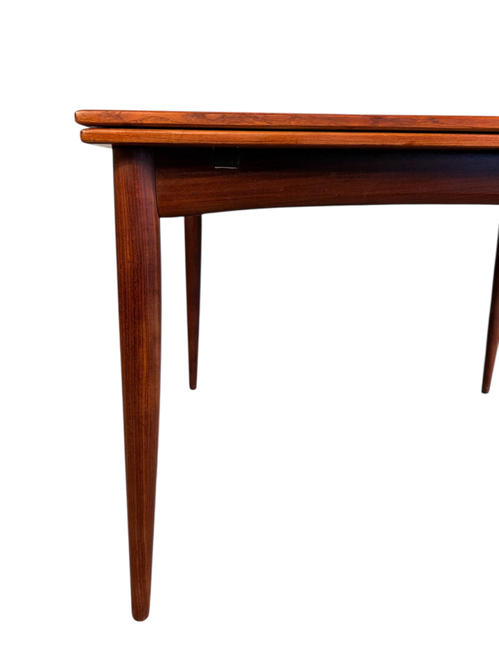 Mid Century Danish Modern Teak Draw Leaf Dining Table  image 4