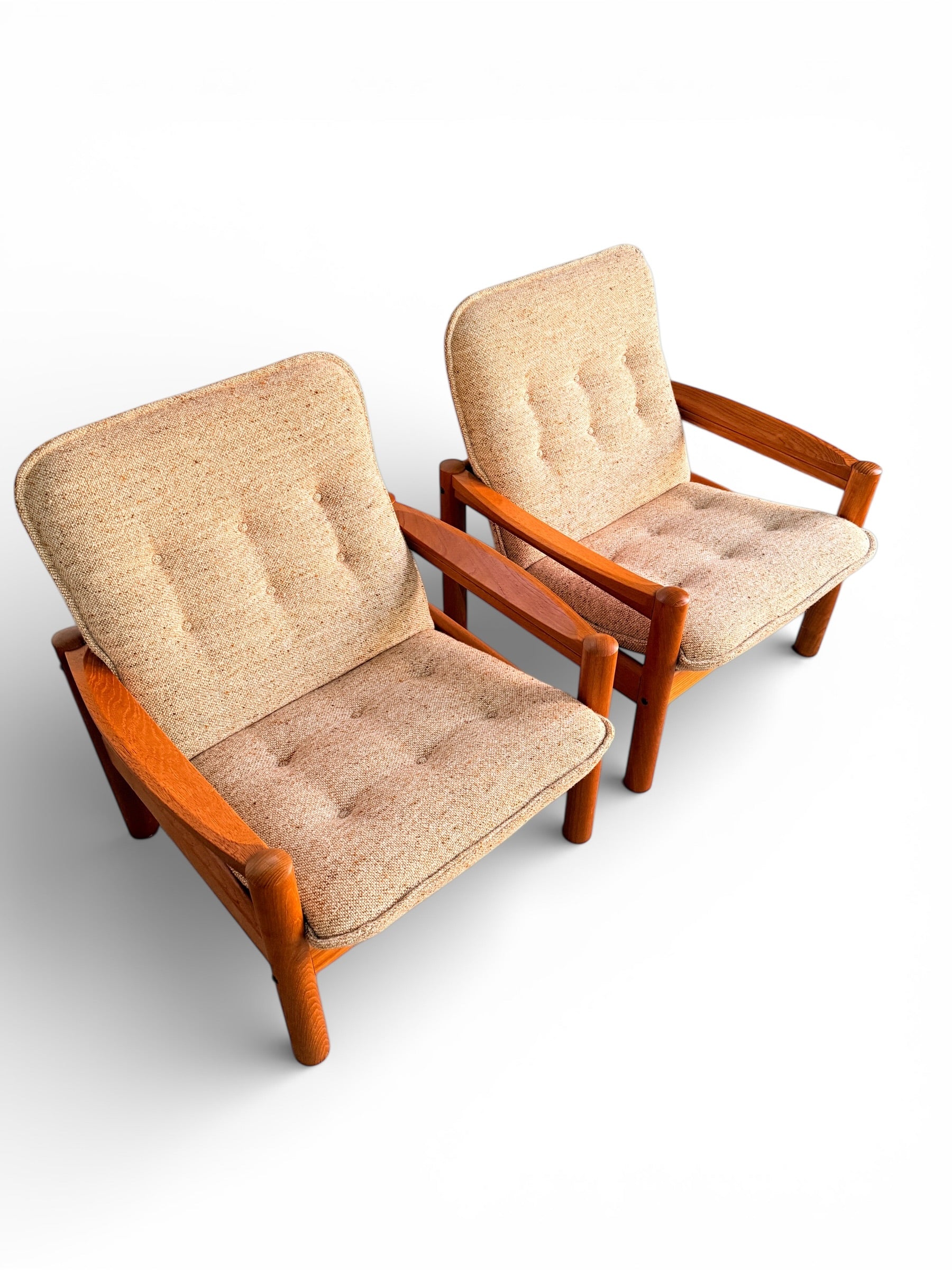 Pair of Danish Modern Teak Lounge Chairs by Dominio Møbler, Original Tweed Upholstery