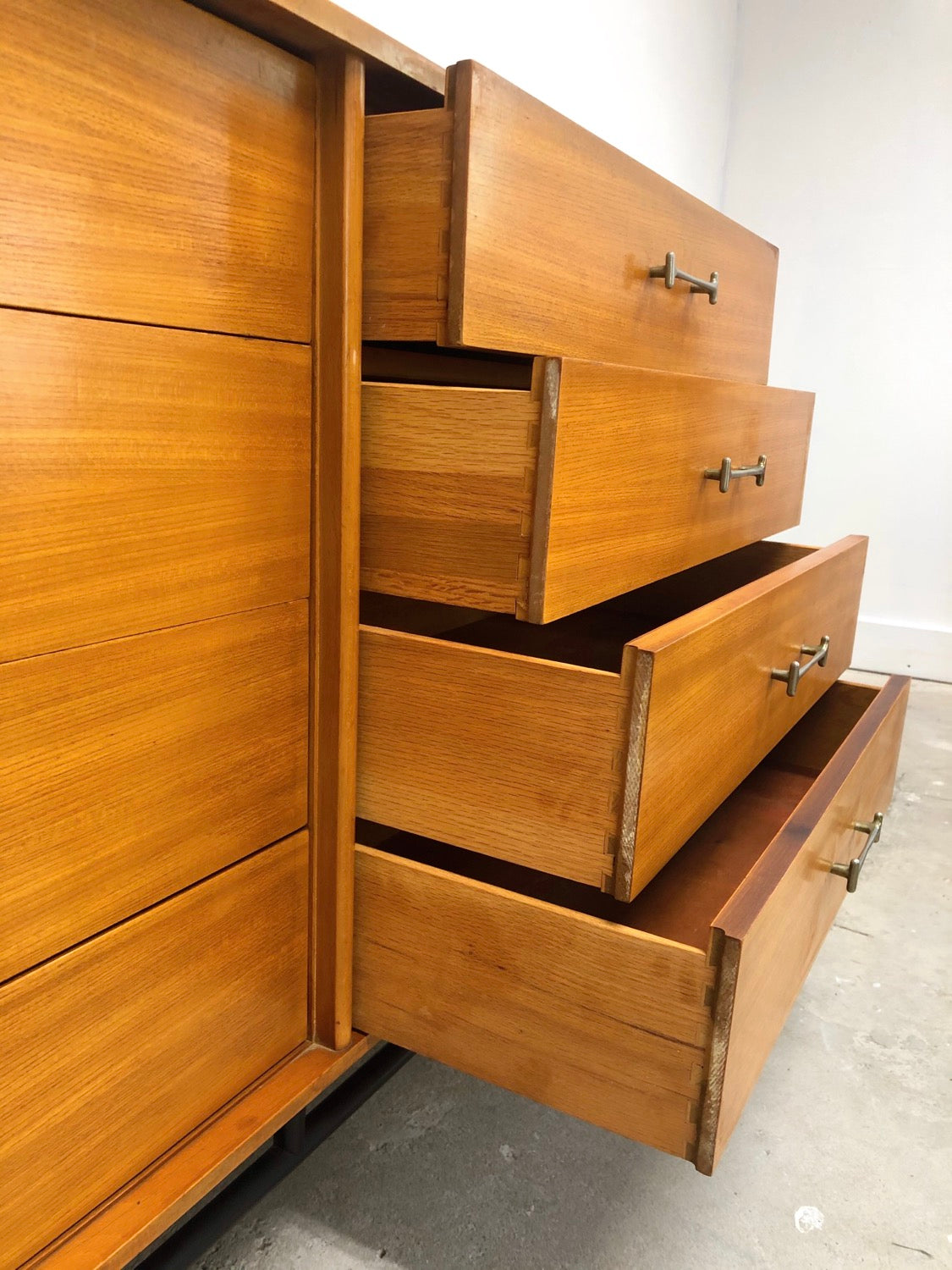 Mid-Century Modern Milo Baughman Dresser / Credenza by Drexel  image 6