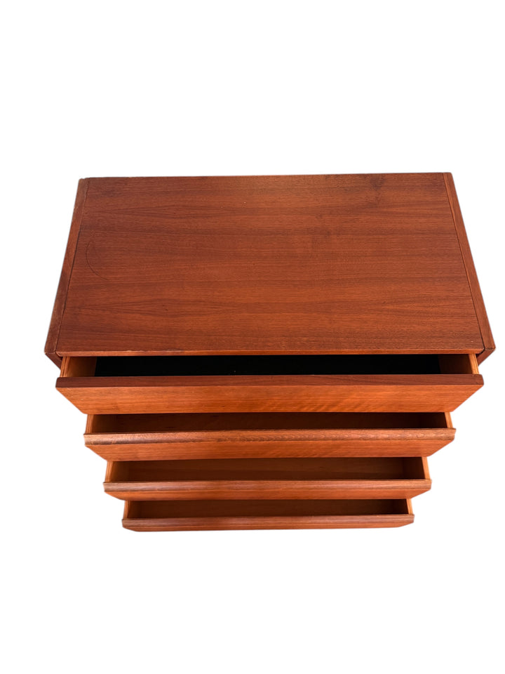 Mid-century Modern Walnut Four Drawer Dresser  image 5