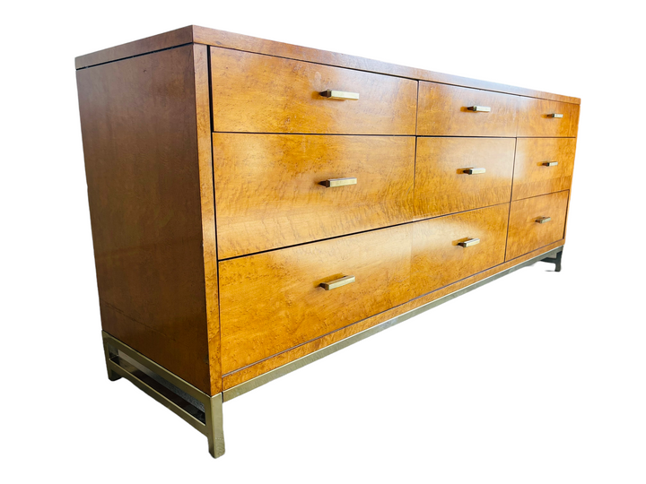 Mid-Century Modern Birdseye Maple Dresser by Milo Baughman for Lane Furniture  image 6