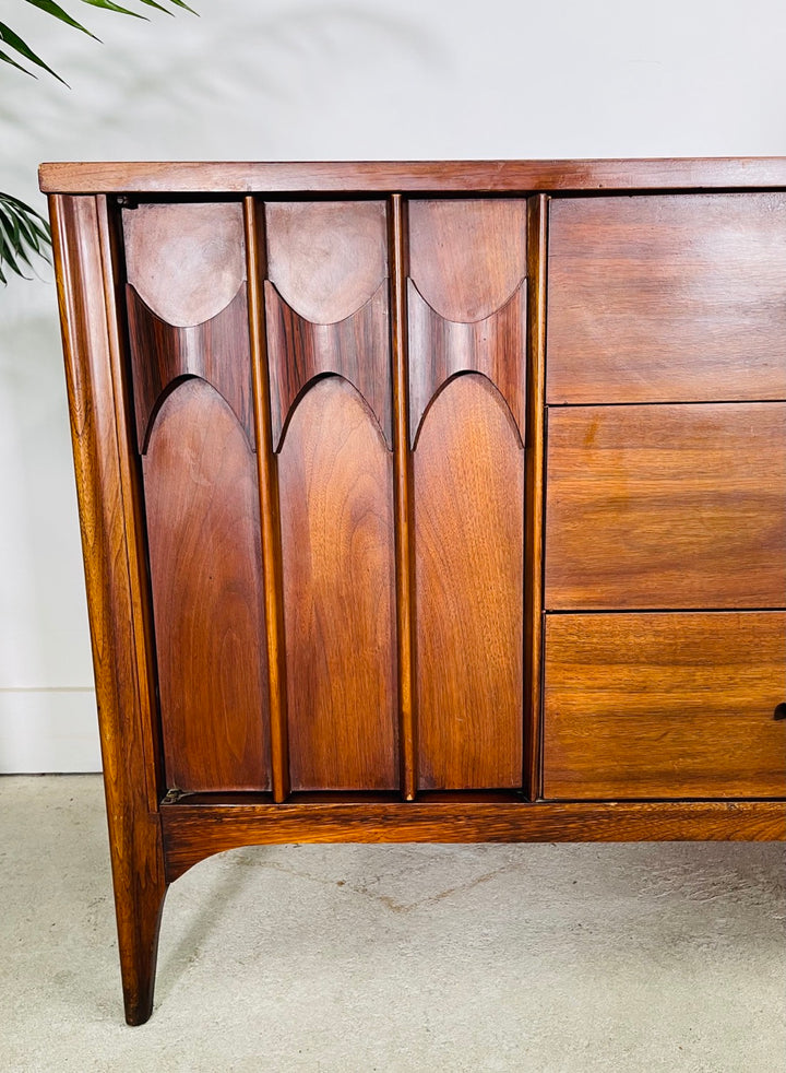 Mid-Century Modern Walnut  Credenza / Dresser By Kent Coffey image 8