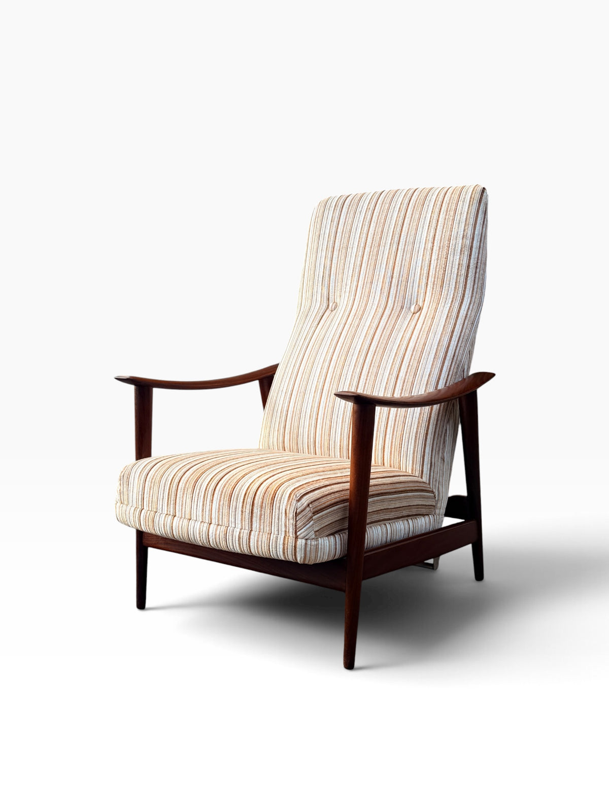 Combi Star lounge chair, opposite angled view