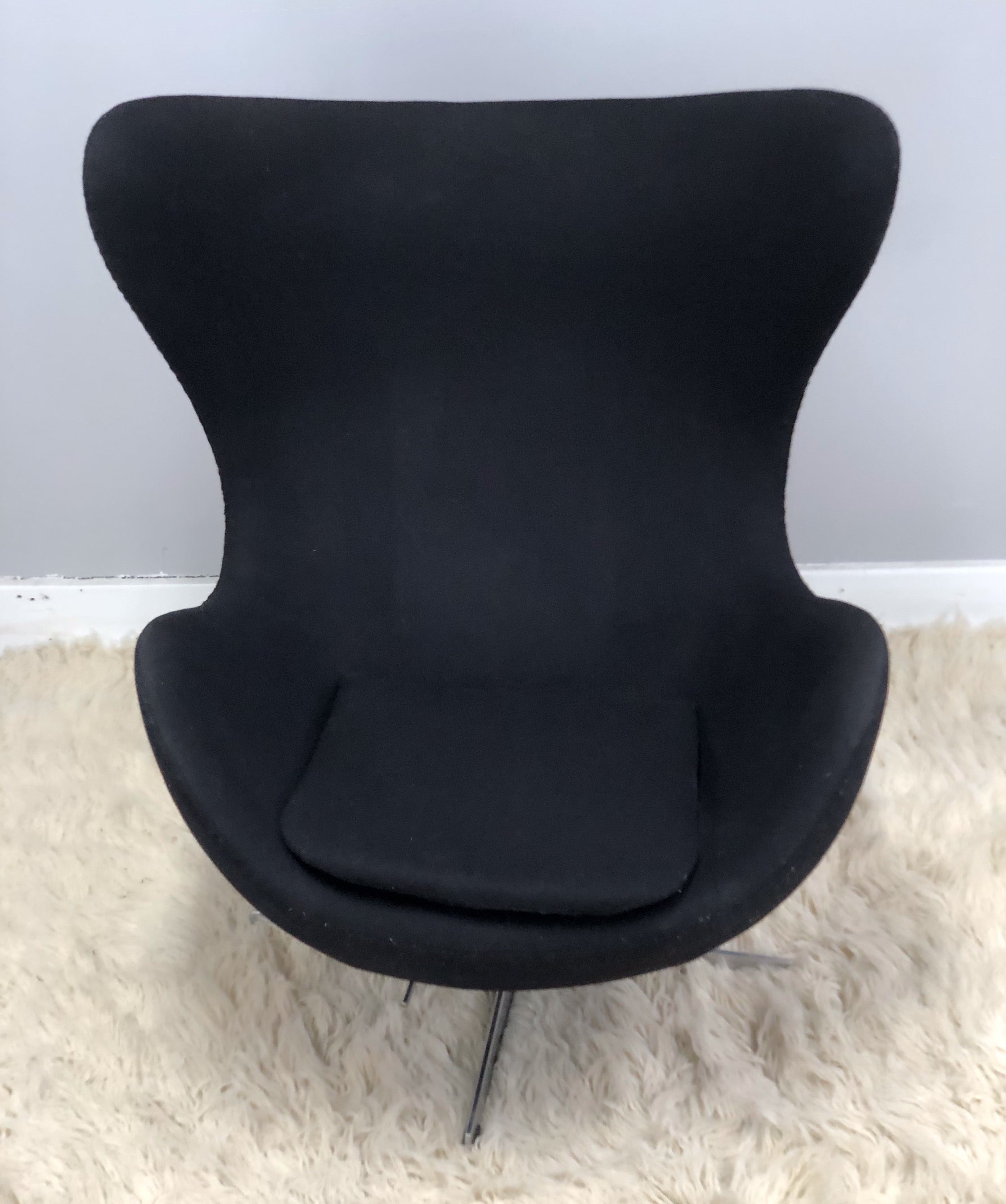 Arne Jacobsen Style Mid Century Modern Egg Chair image 2