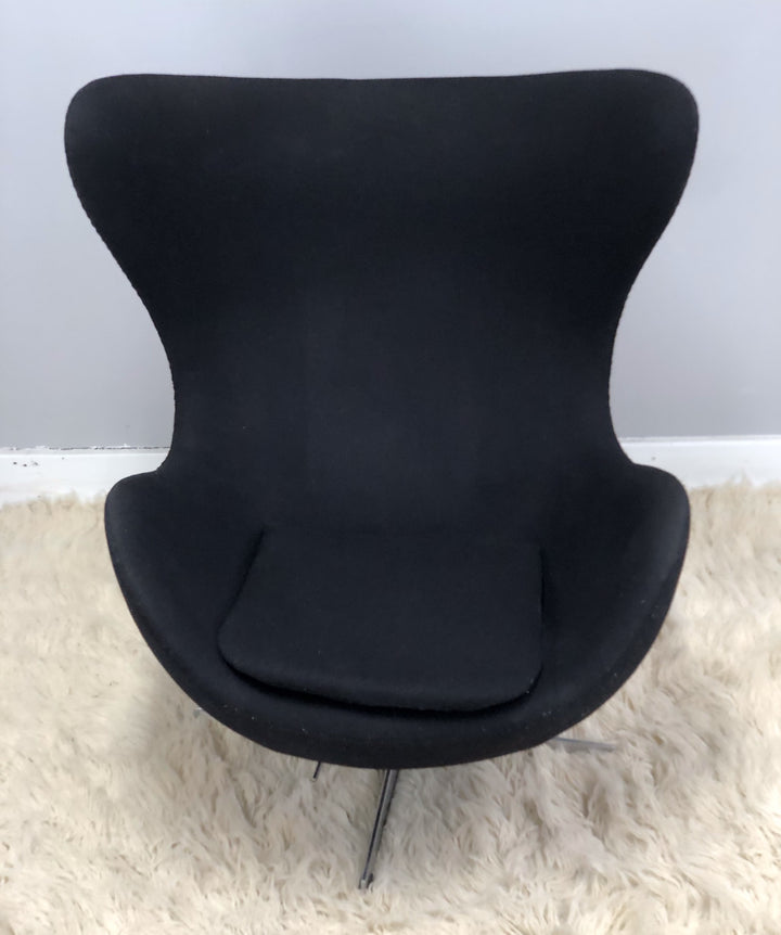 Arne Jacobsen Style Mid Century Modern Egg Chair image 2