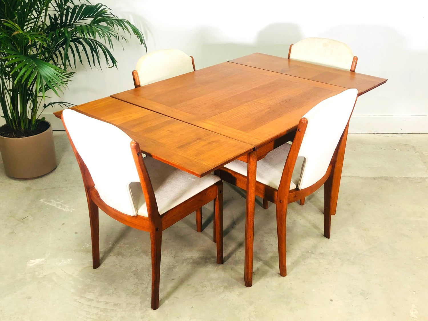 20th Century Danish Modern Ansager Mobler Teak Extending Draw Leaf Dining Table image 0