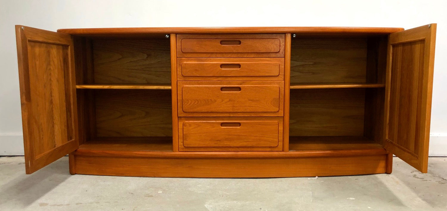 Mid-Century Modern Solid Teak Credenza Style of J.L. Moller image 3