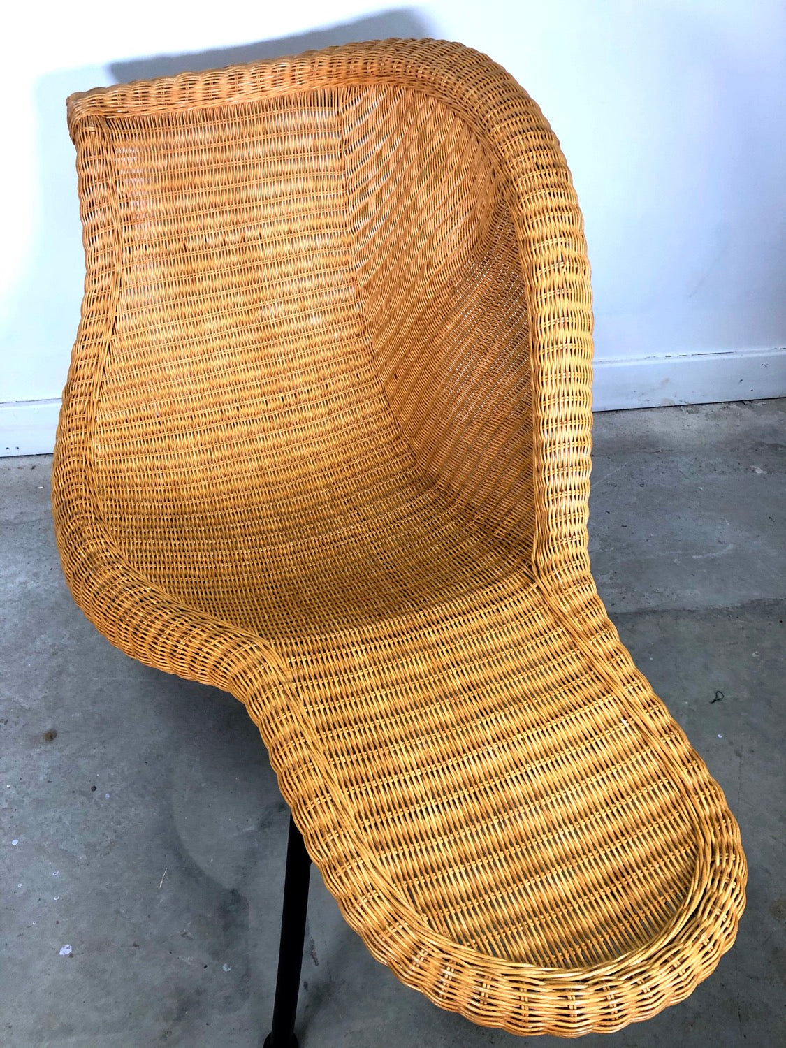 Sculptural Mid-Century Modern Wicker Chaise Lounge After Eames La Chaise image 4