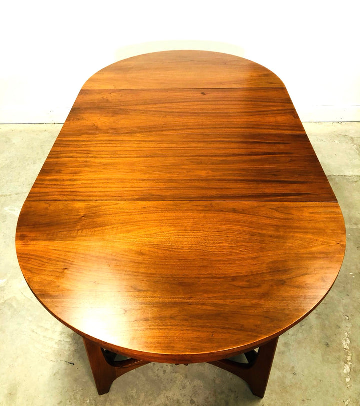 Rare Mid-Century Modern Young Manufacturing Walnut Dining Table image 10