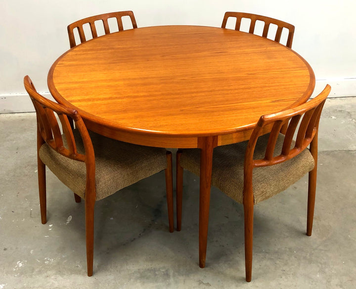 Niels Otto Moller for J. L. Moller #15 Teak Table with Butterfly Leaf image 7