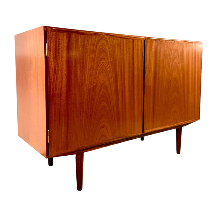 Mid-Century Danish Rosewood Credenza by Omann Jun, Model 4 image 12