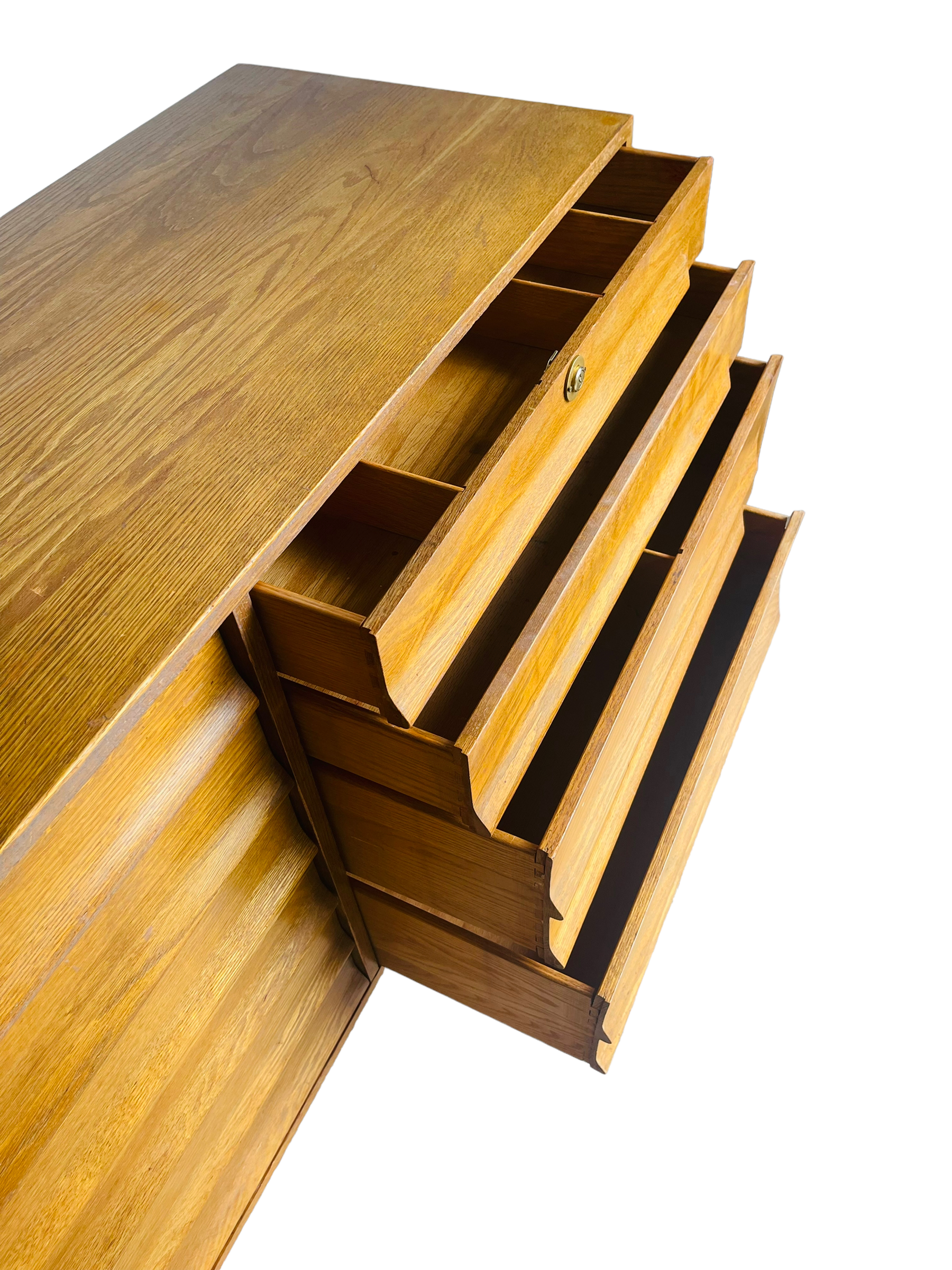 American Modern Cerused Oak Eight Drawer Dresser, Circa 1950s image 4