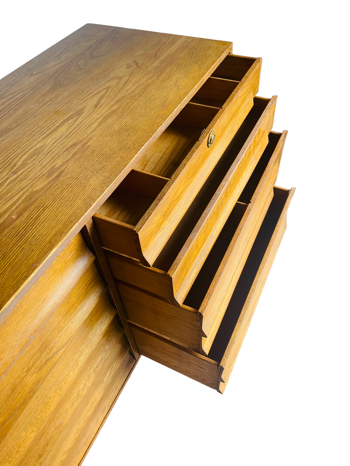 American Modern Cerused Oak Eight Drawer Dresser, Circa 1950s image 4