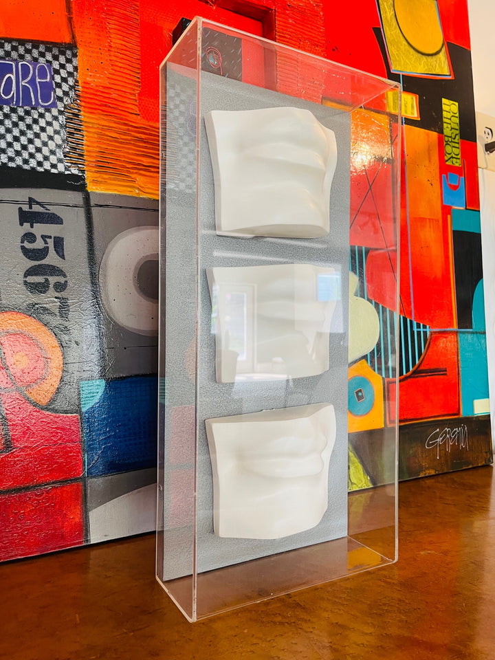 Three Mouth Sculpture  image 1