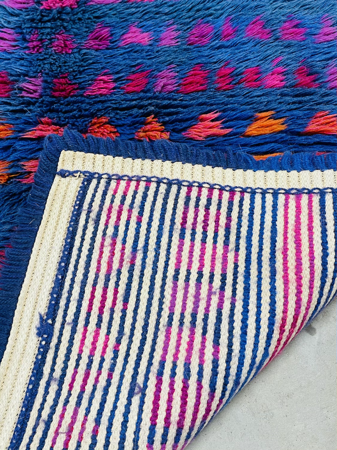 Mid-Century Modern Shag Rug image 3