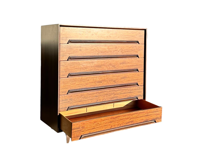 Mid Century Modern Walnut Dresser by Drexel Furniture  image 7