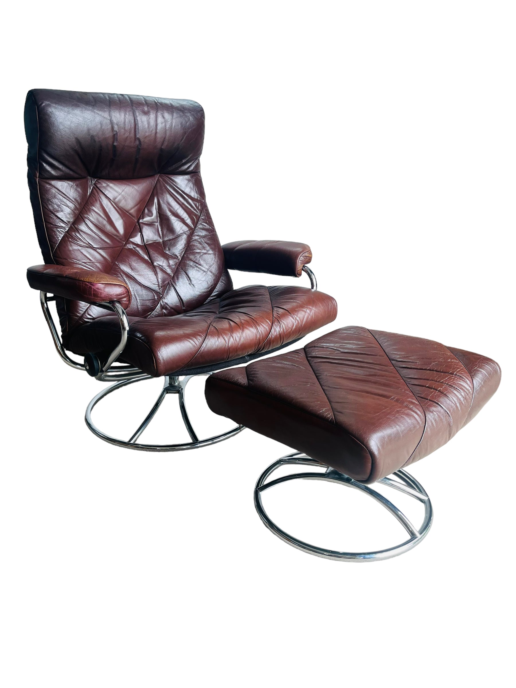Mid Century Modern Ekornes Leather Lounge Chair & Ottoman  image 0