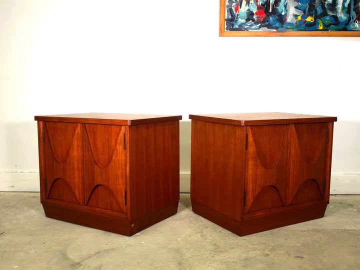 Mid-Century Modern Teak Nightstands By Broyhill Brasilia image 4