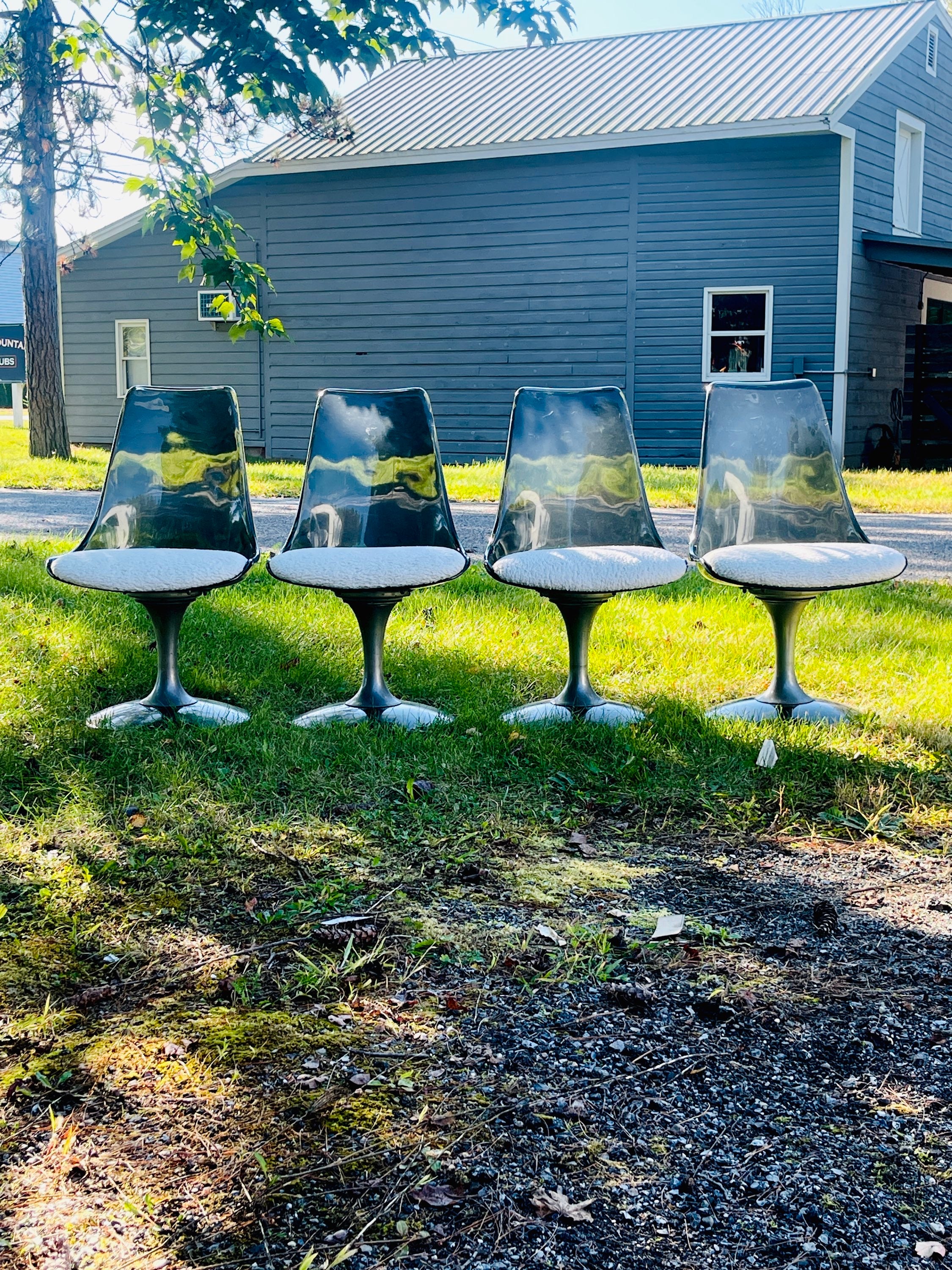 Set 1970s Smoked Lucite Dinning Chairs  image 1
