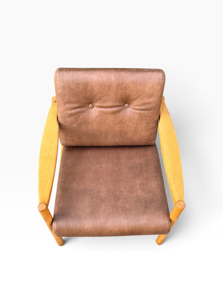 Lounge chair from above showing leather cushions