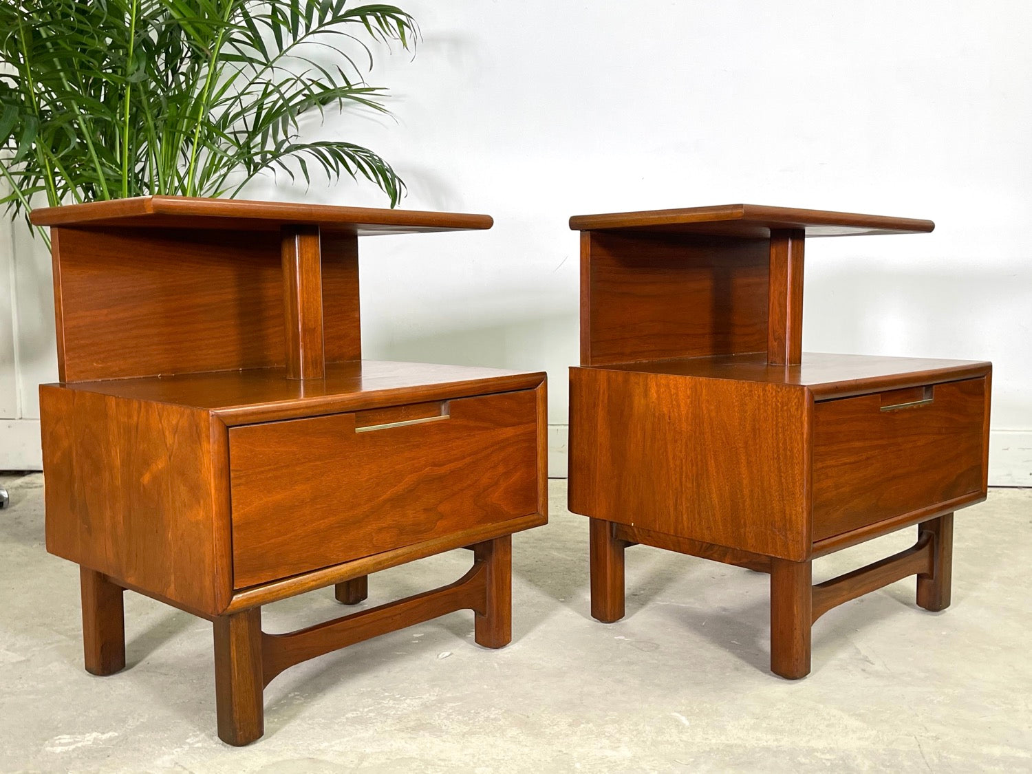 Pair Mid-Century Modern Two Tier Walnut Nightstands  image 4