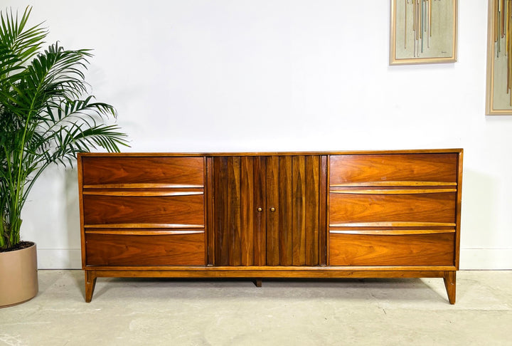 Mid-Century Modern Walnut Dresser / Credenza by Thomasville Furniture image 2