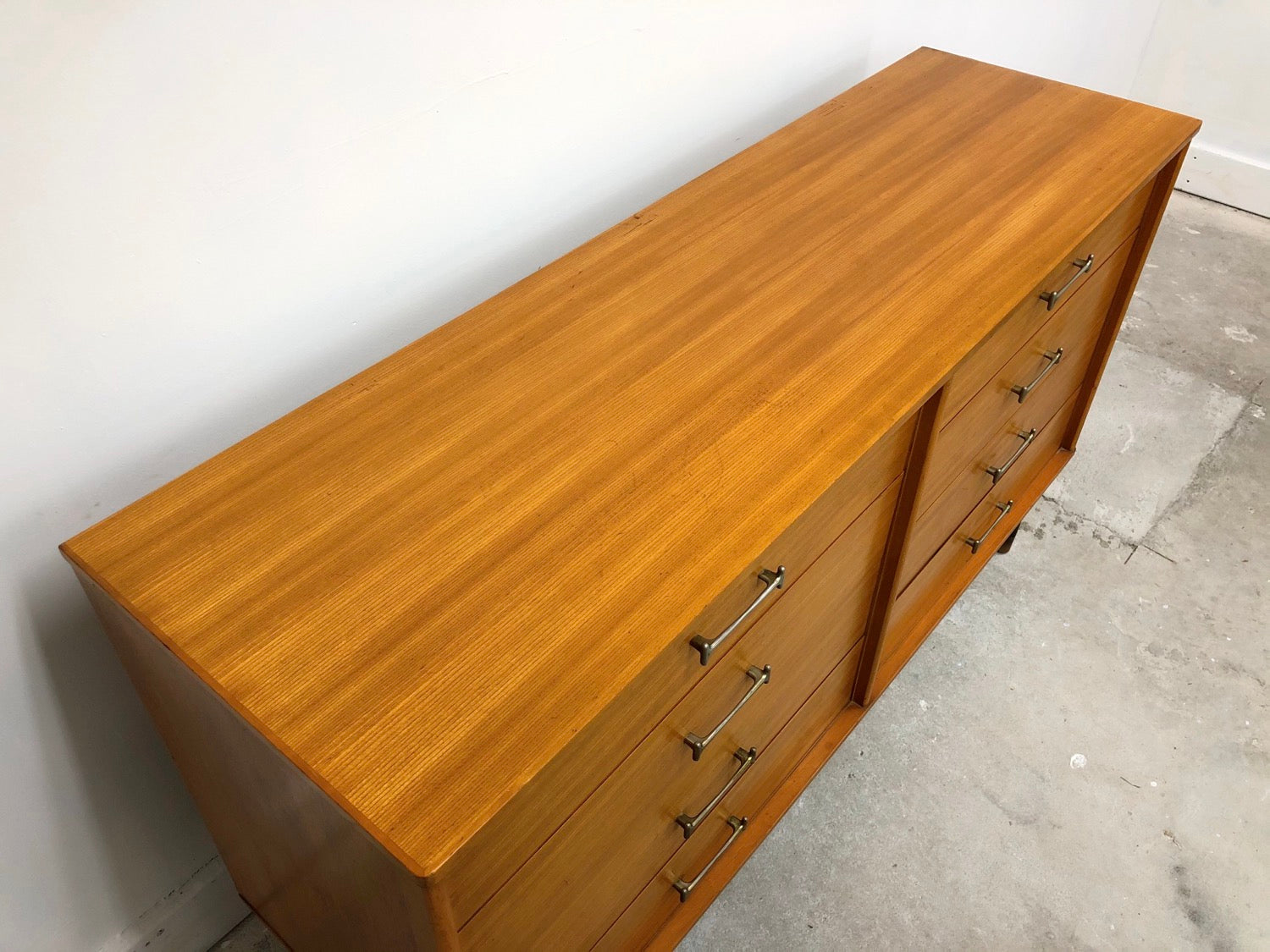 Mid-Century Modern Milo Baughman Dresser / Credenza by Drexel  image 4