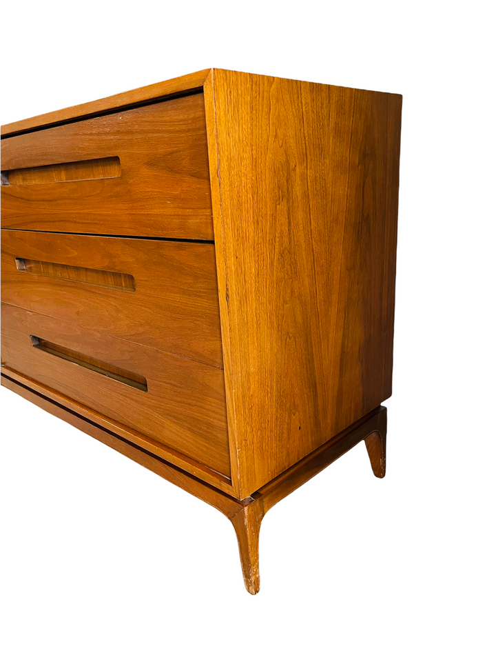 Mid-Century Modern Walnut Credenza / Dresser Style of Albert Parvin image 6