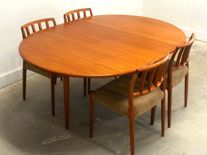 Niels Otto Moller for J. L. Moller #15 Teak Table with Butterfly Leaf image 5