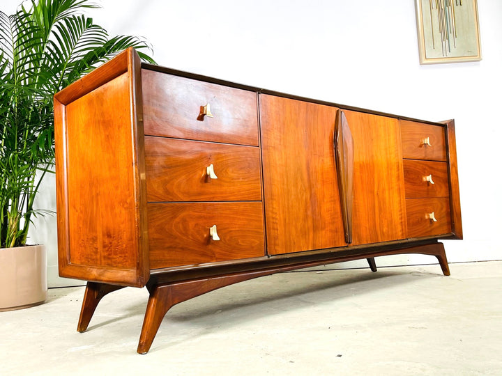 Mid-Century Modern Walnut Dresser / Credenza by Genova Furniture Co. image 3