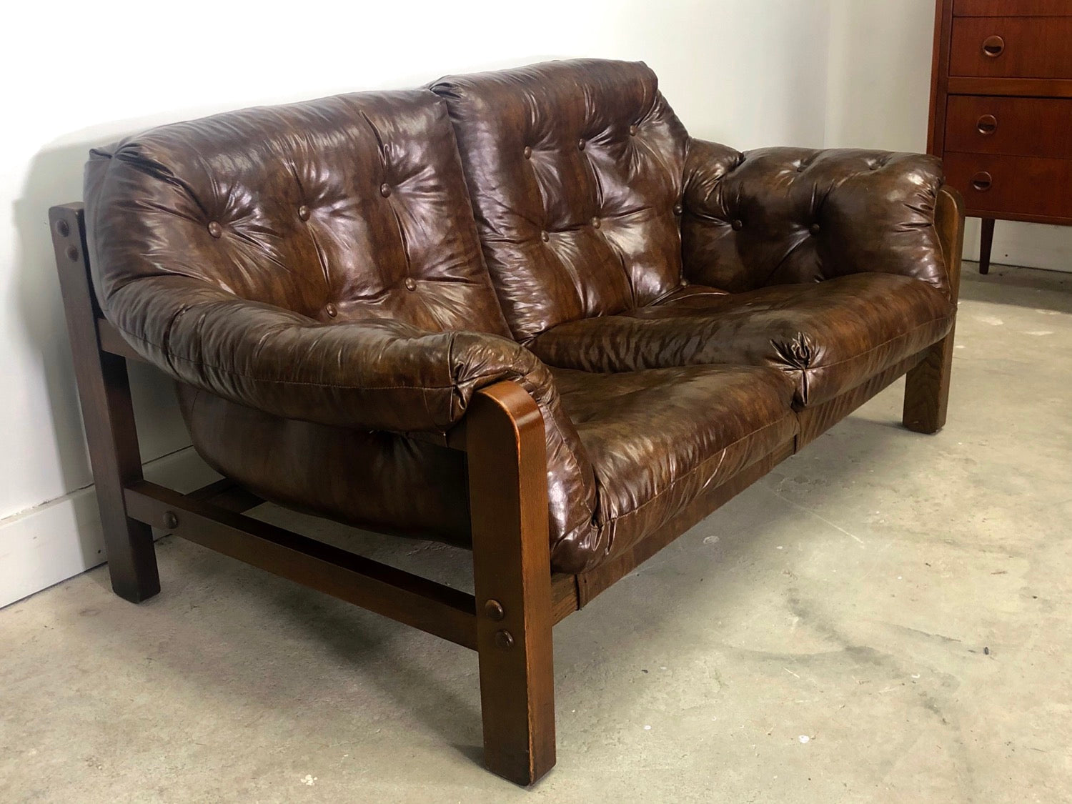 Mid-Century Modern Tufted Loveseat image 13