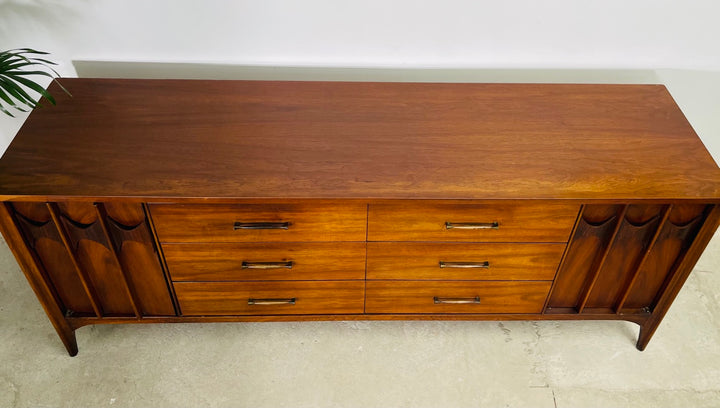Mid-Century Modern Walnut  Credenza / Dresser By Kent Coffey image 6