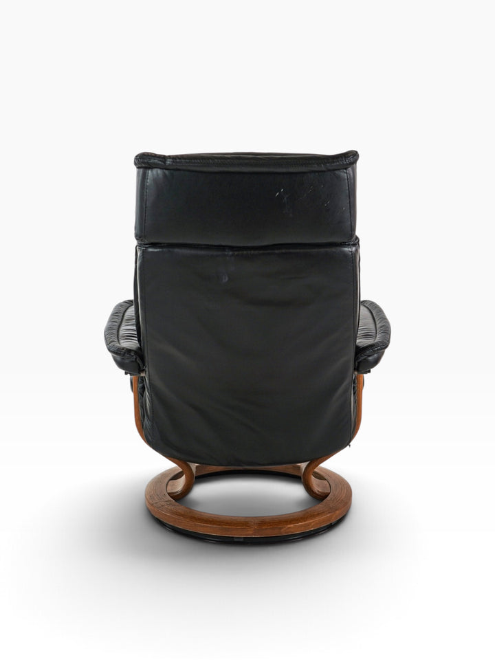 Rear view of the Ekornes Stressless recliner and teak ring base