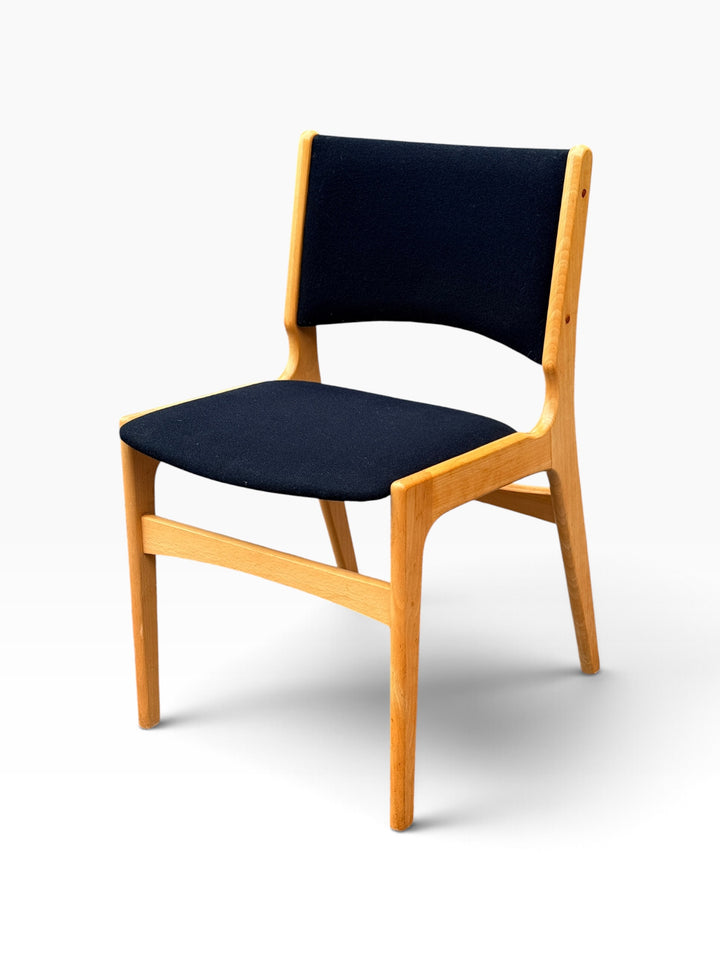 Single Erik Buch beech dining chair, angled front view