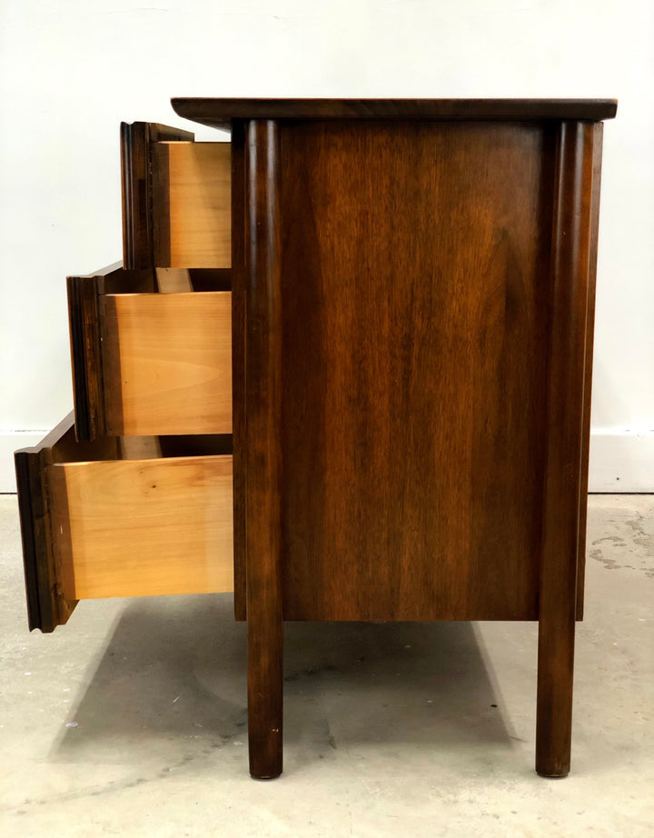 Mid-Century Modern wicker & Walnut Credenza with Sculptured Legs image 6